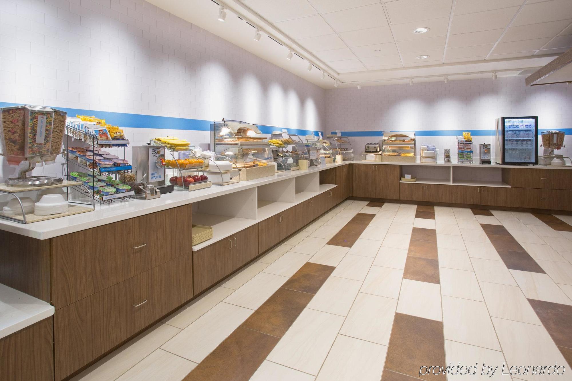 Holiday Inn Express & Suites Johnstown By Ihg Eksteriør bilde
