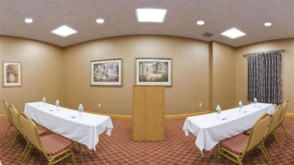 Holiday Inn Express & Suites Johnstown By Ihg Eksteriør bilde