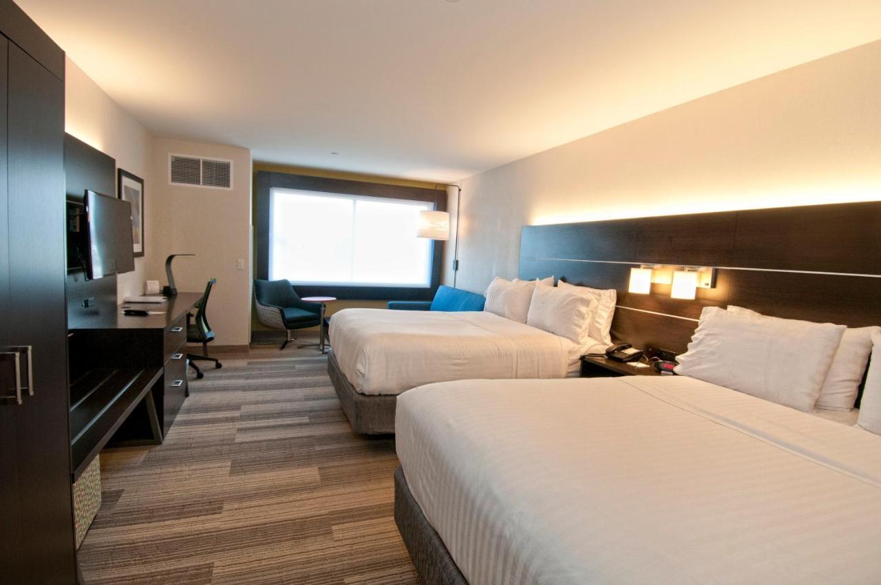 Holiday Inn Express & Suites Johnstown By Ihg Eksteriør bilde