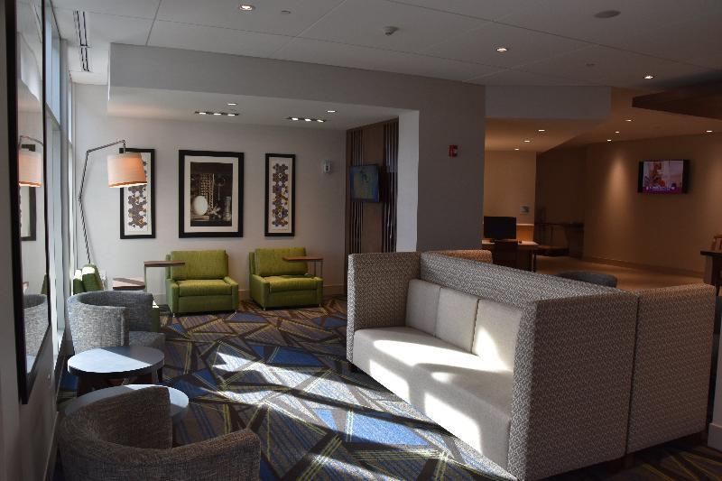 Holiday Inn Express & Suites Johnstown By Ihg Eksteriør bilde